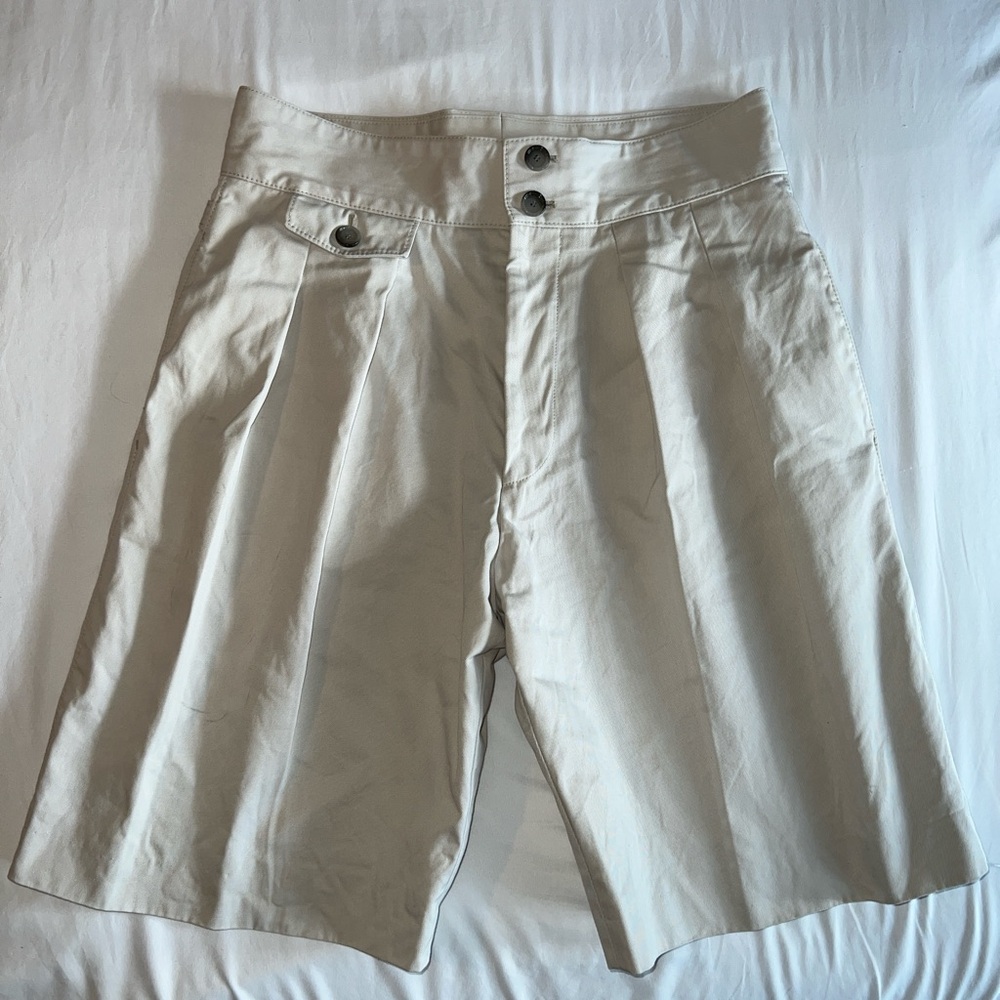 Hugo Boss Men’s Unique Pleated Shorts Size:30 Only Worn A Couple Times
